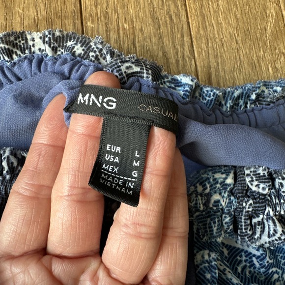 MNG Mango Paisley Handkerchief Sleeveless Blouse Large Blue Lined - Picture 4 of 6